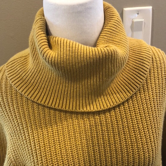 Banana Republic sweater dress - Picture 2 of 7